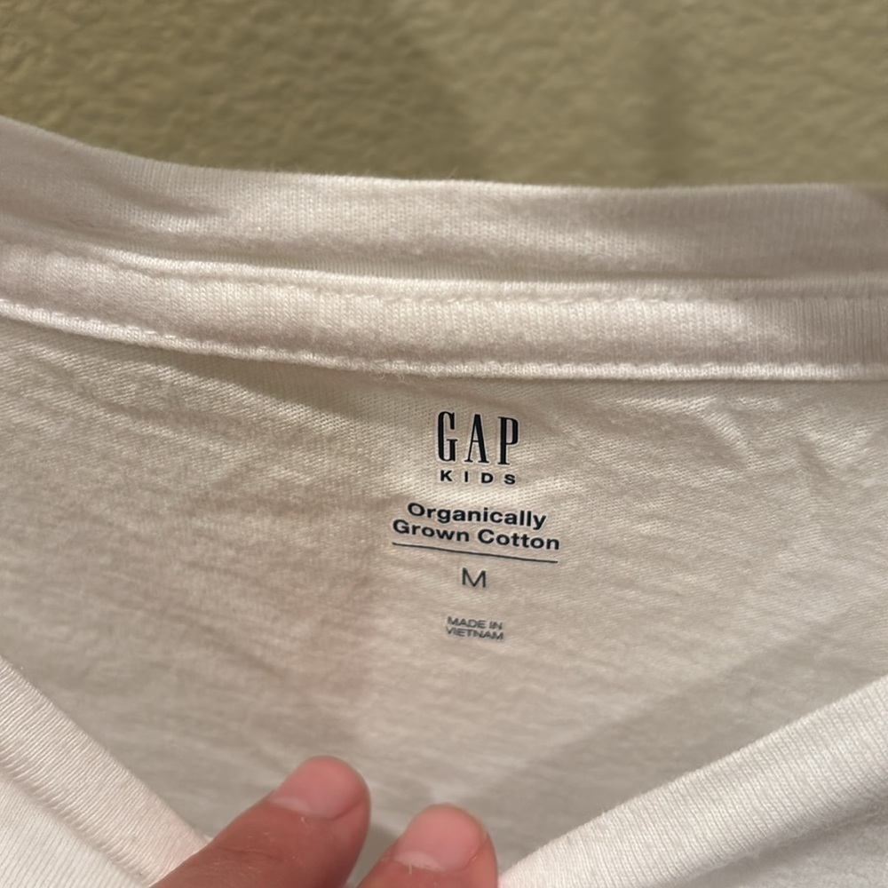 GAP White Long Sleeve Tee with Sequin Heart - Picture 4 of 8